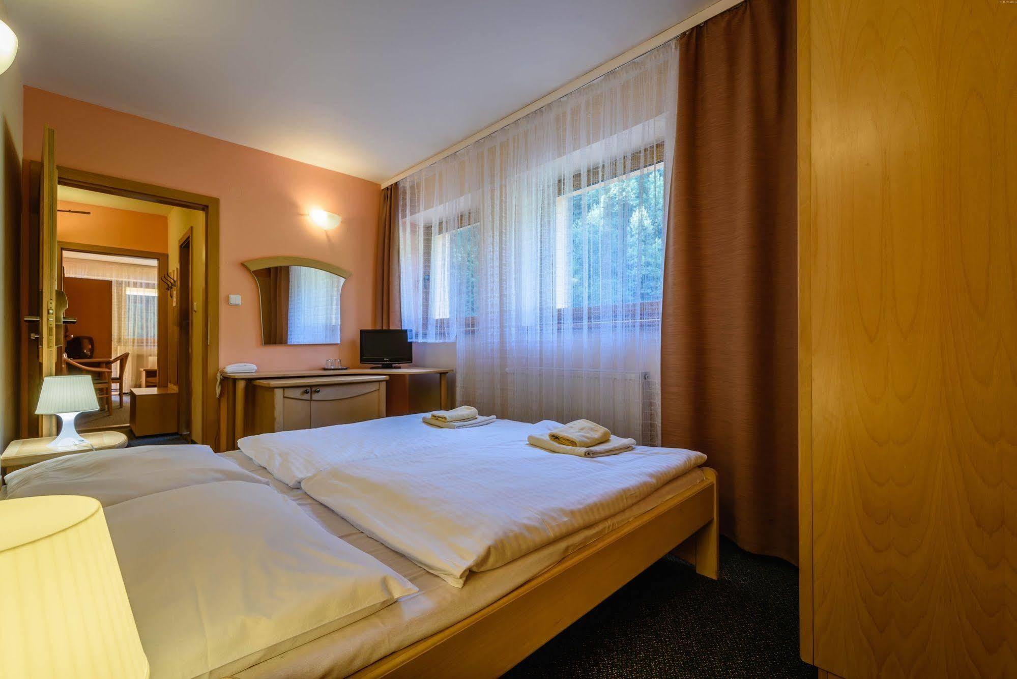 Hotel Boboty Terchová Esterno foto